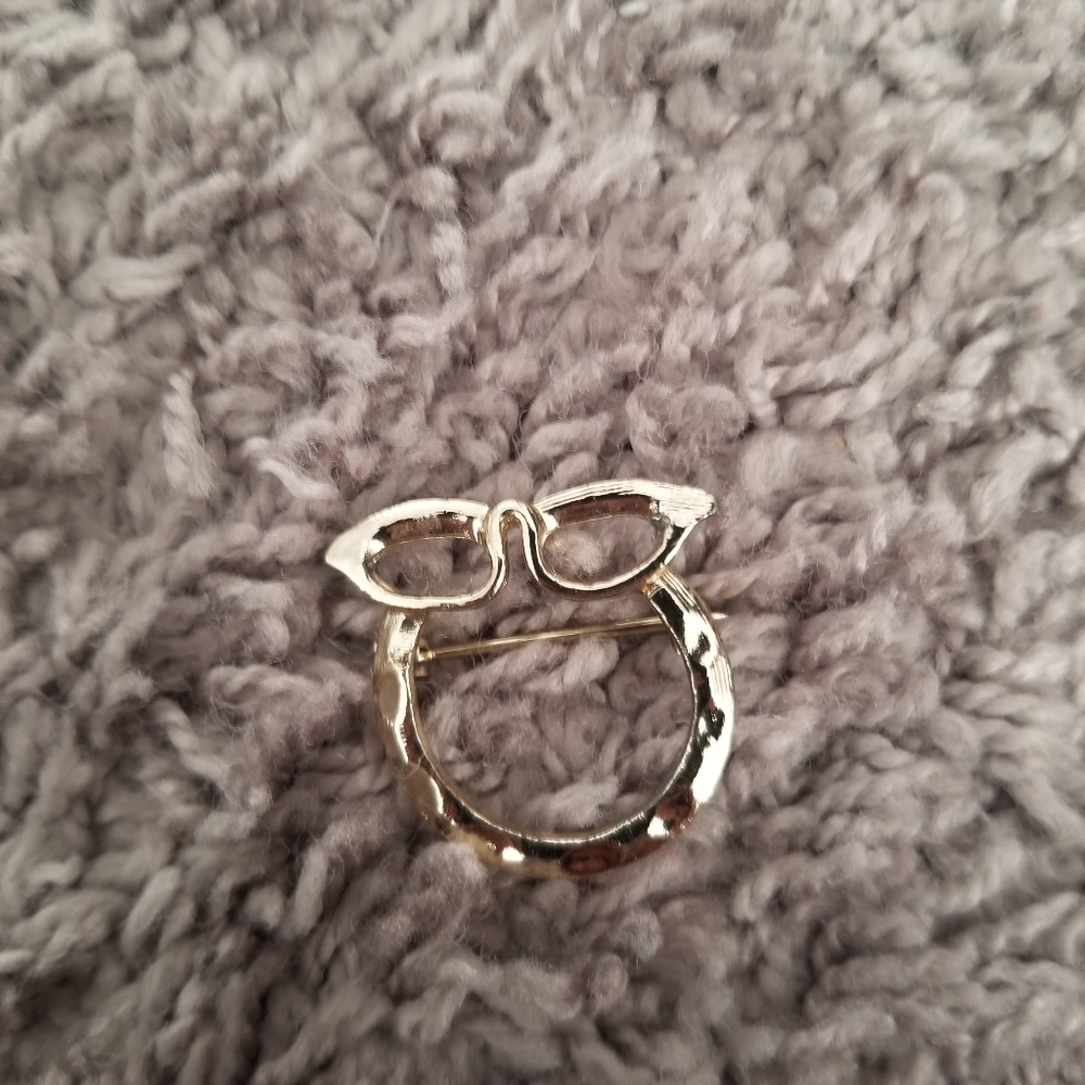 Vintage Silver Glasses Brooch